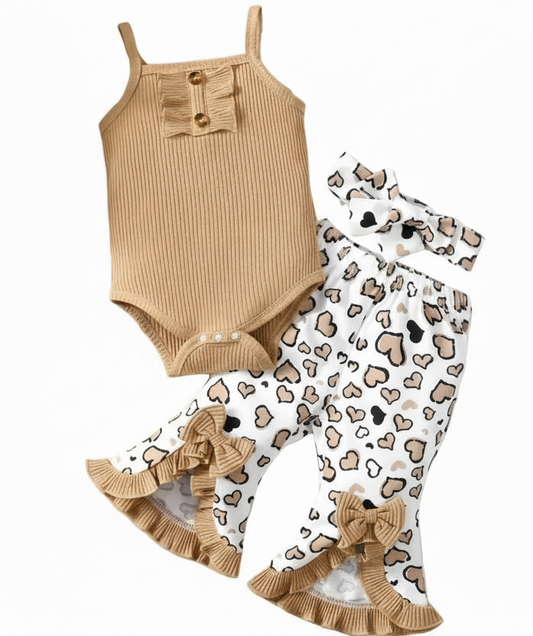 Tahlia bodysuit, pants and bow set